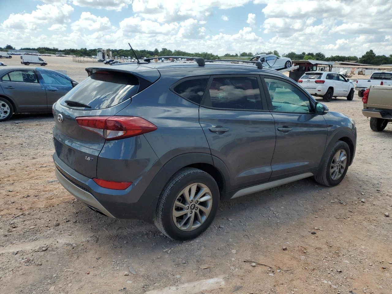 Hyundai Tucson LIMITED ECOFWD - изображение 3