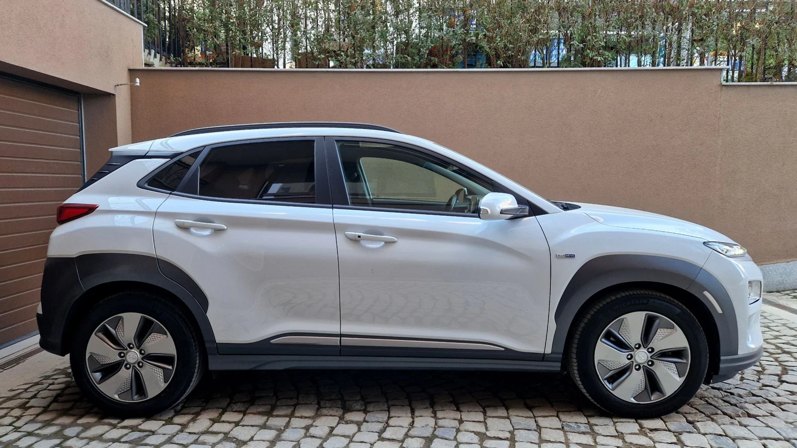 Hyundai Kona 64KWh/Premium/SOH100%, снимка 2 - Автомобили и джипове - 54297859