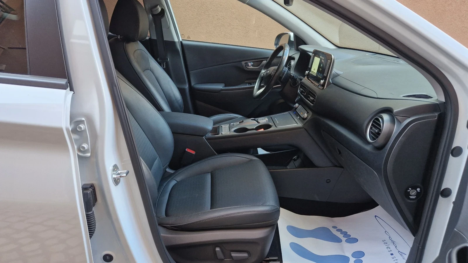 Hyundai Kona 64KWh/Premium/SOH100%, снимка 10 - Автомобили и джипове - 54297859