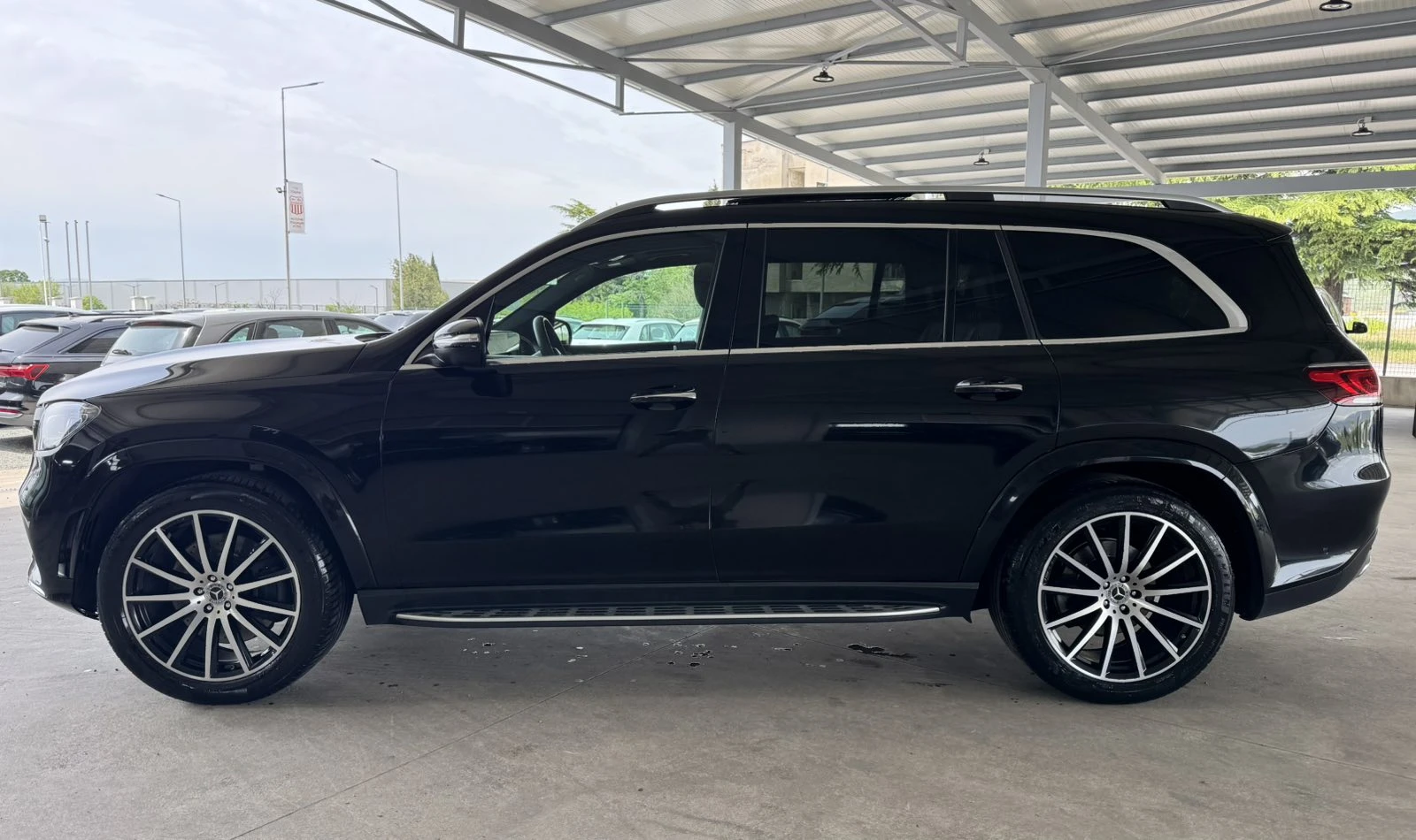 Mercedes-Benz GLS 400 d* 330ps* 4M* AMG Line* 7м* Designo* Head Up* Pano, снимка 2 - Автомобили и джипове - 54455488