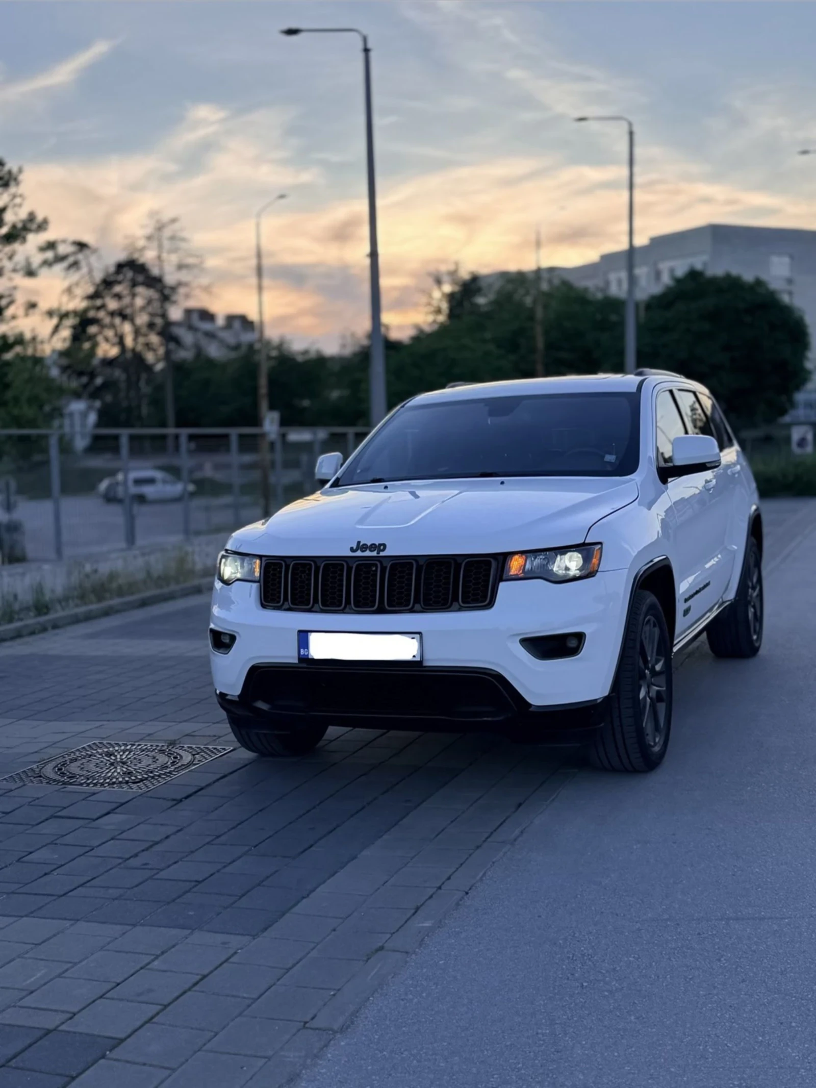 Jeep Grand cherokee 3.6 ГАЗ - 75 anniversary edition , снимка 8 - Автомобили и джипове - 54727987