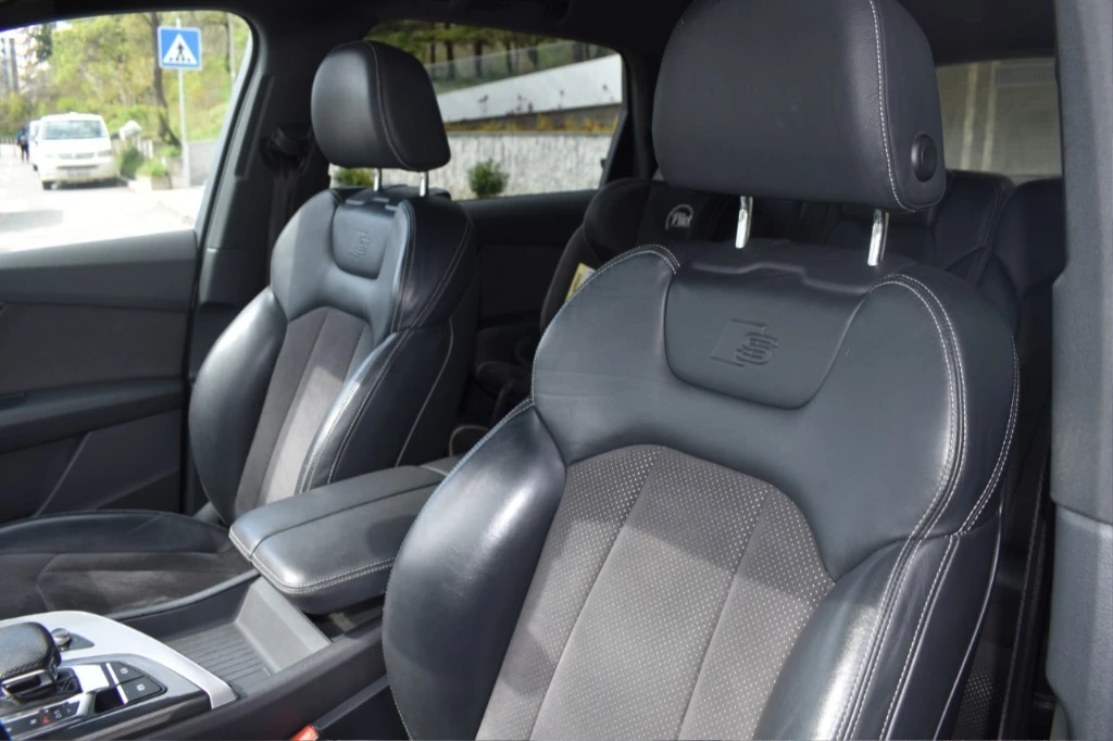 Audi Q7 S-LINE 3.0 TDI * Matrix LED * Заден Завиващ мост, снимка 16 - Автомобили и джипове - 54955581