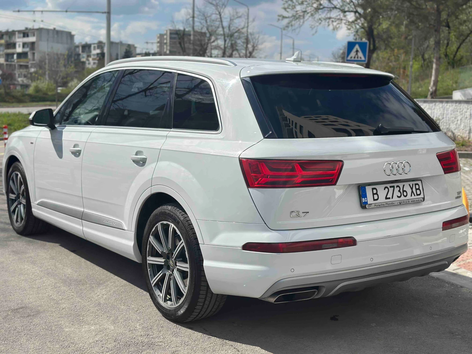 Audi Q7 S-LINE 3.0 TDI * Matrix LED * Заден Завиващ мост, снимка 7 - Автомобили и джипове - 54955581