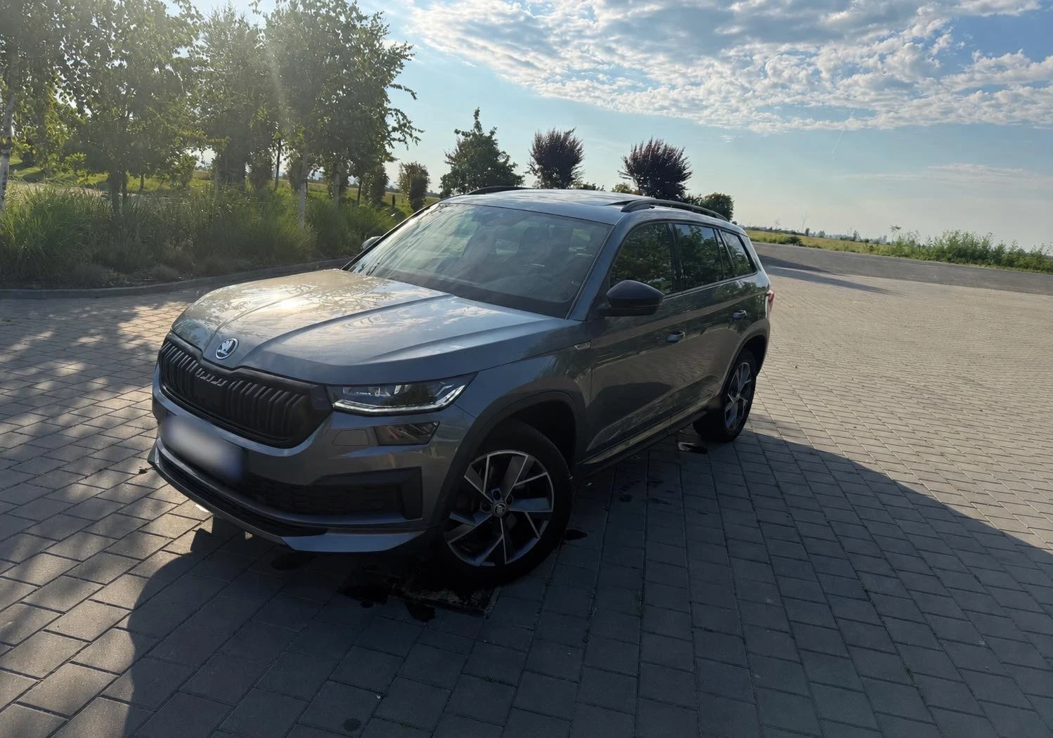 Skoda Kodiaq Stortline | 2.0TDI | 4x4| DSG | 7 места | ГАРАНЦИЯ, снимка 2 - Автомобили и джипове - 55132917