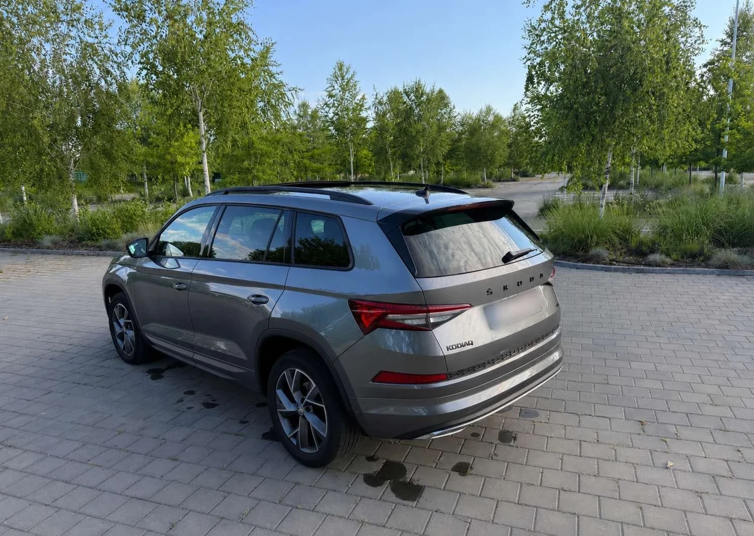 Skoda Kodiaq Stortline | 2.0TDI | 4x4| DSG | 7 места | ГАРАНЦИЯ, снимка 3 - Автомобили и джипове - 55132917