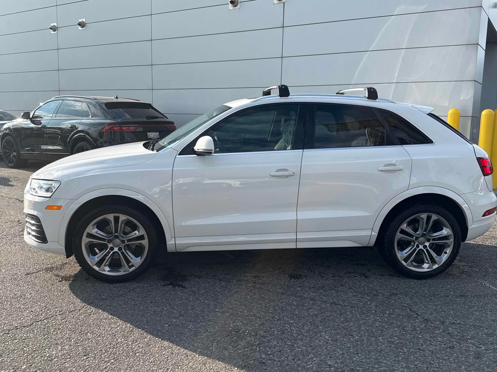 Audi Q3 * Progressiv * АВТОКРЕДИТ БЕЗ ПЪРВОНАЧАЛНА ВНОСКА, снимка 3 - Автомобили и джипове - 55844108
