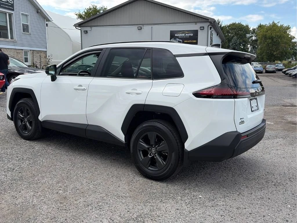 Toyota Rav4 * AWD * ПОДГРЕВ * 2 КЛЮЧА * BLIND SPOT * CARFAX * , снимка 7 - Автомобили и джипове - 55967324