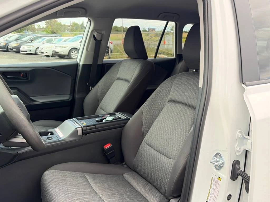 Toyota Rav4 * AWD * ПОДГРЕВ * 2 КЛЮЧА * BLIND SPOT * CARFAX * , снимка 13 - Автомобили и джипове - 55967324