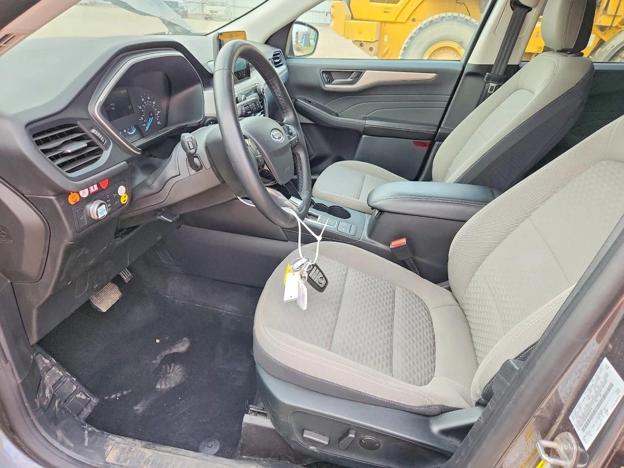 Ford Escape 1.5l Se, снимка 7 - Автомобили и джипове - 56225840