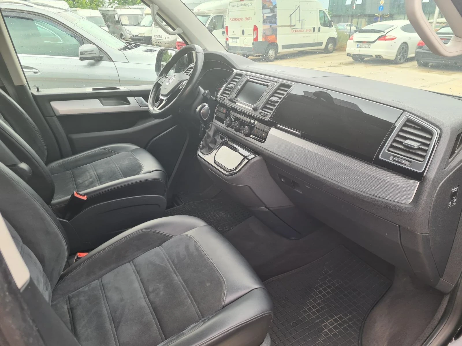 VW Multivan 4х4 / DISTRONIC / КАМЕРА / НАВИ - изображение 8