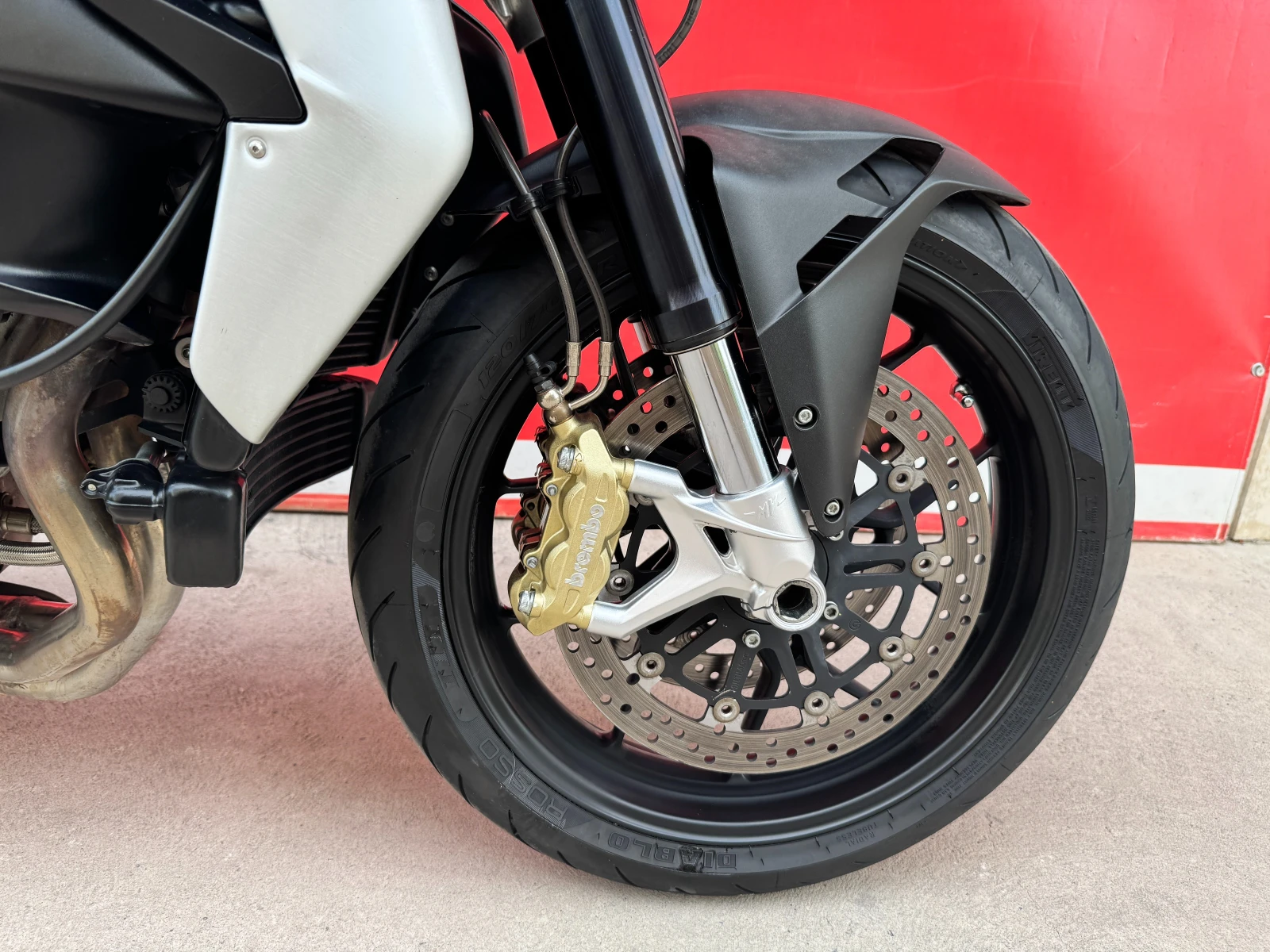 MV Agusta Brutale 675-TREPISTONI - изображение 8
