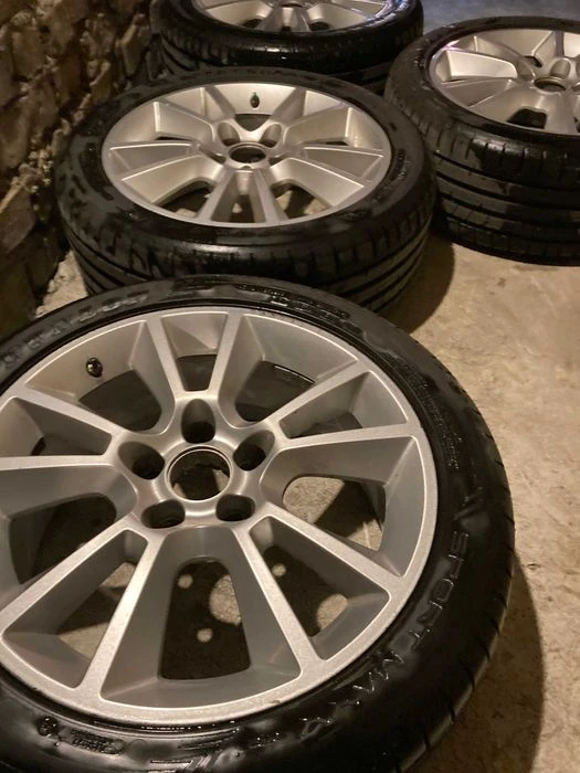 Гуми с джанти Dunlop 225/45R17, снимка 1 - Гуми и джанти - 48982178