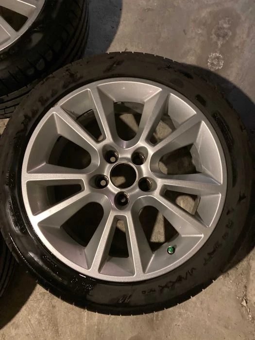 Гуми с джанти Dunlop 225/45R17, снимка 3 - Гуми и джанти - 48982178