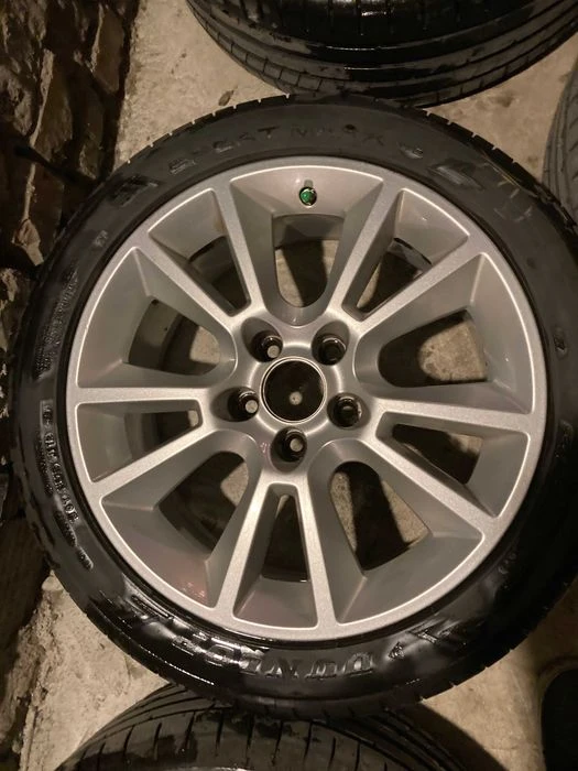 Гуми с джанти Dunlop 225/45R17, снимка 2 - Гуми и джанти - 48982178