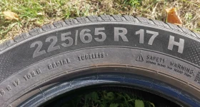 Гуми Летни 225/65R17, снимка 3 - Гуми и джанти - 53662799