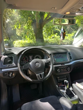 VW Sharan 200 к.с - Алкантара - Панорама  - DSG 6 - CarPlay, снимка 9