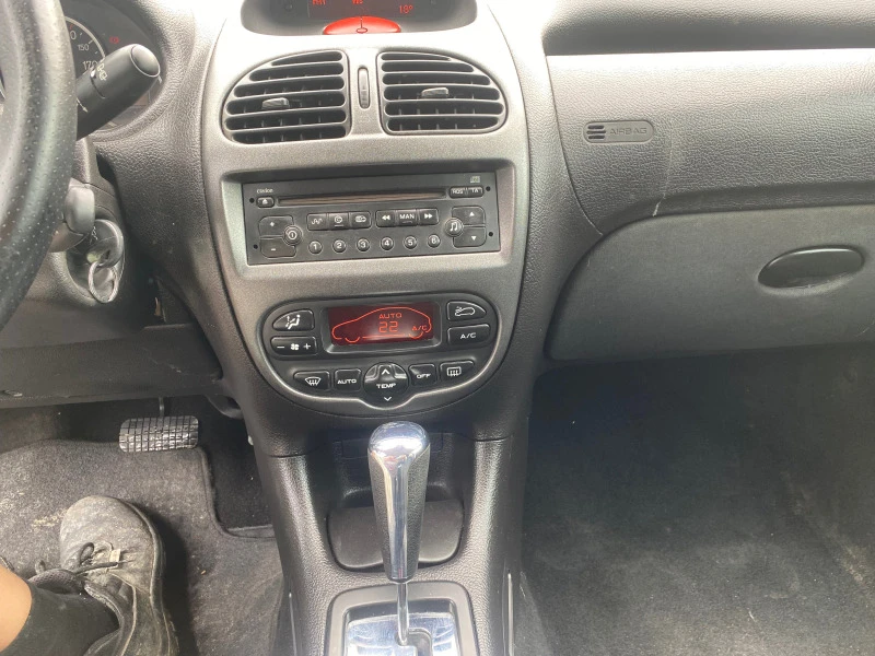 Peugeot 206, снимка 11 - Автомобили и джипове - 47023645