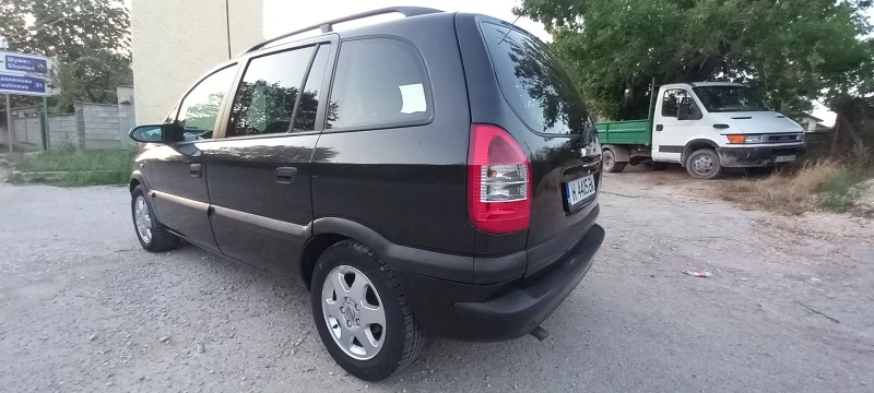 Opel Zafira 1.8 16V Газ, снимка 1 - Автомобили и джипове - 47348996