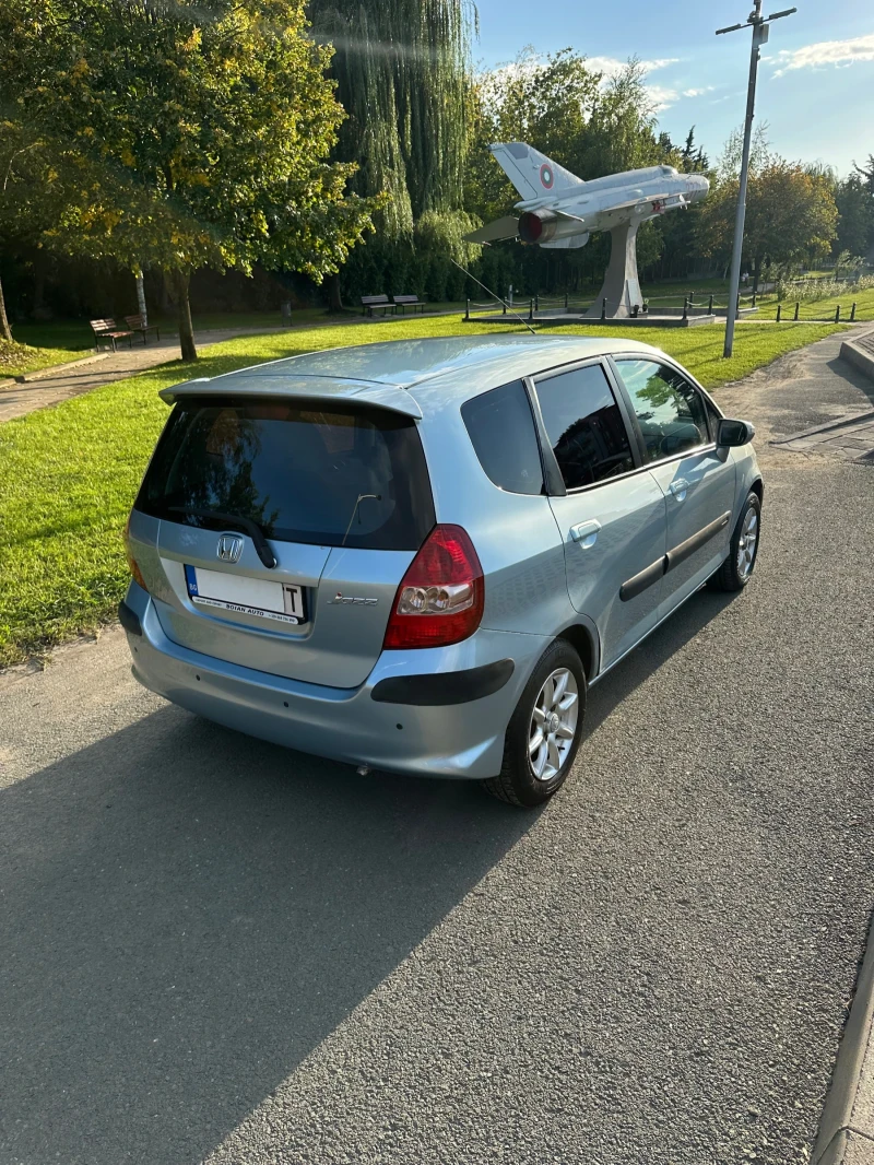 Honda Jazz 1.4i Avtomat, снимка 5 - Автомобили и джипове - 47333434