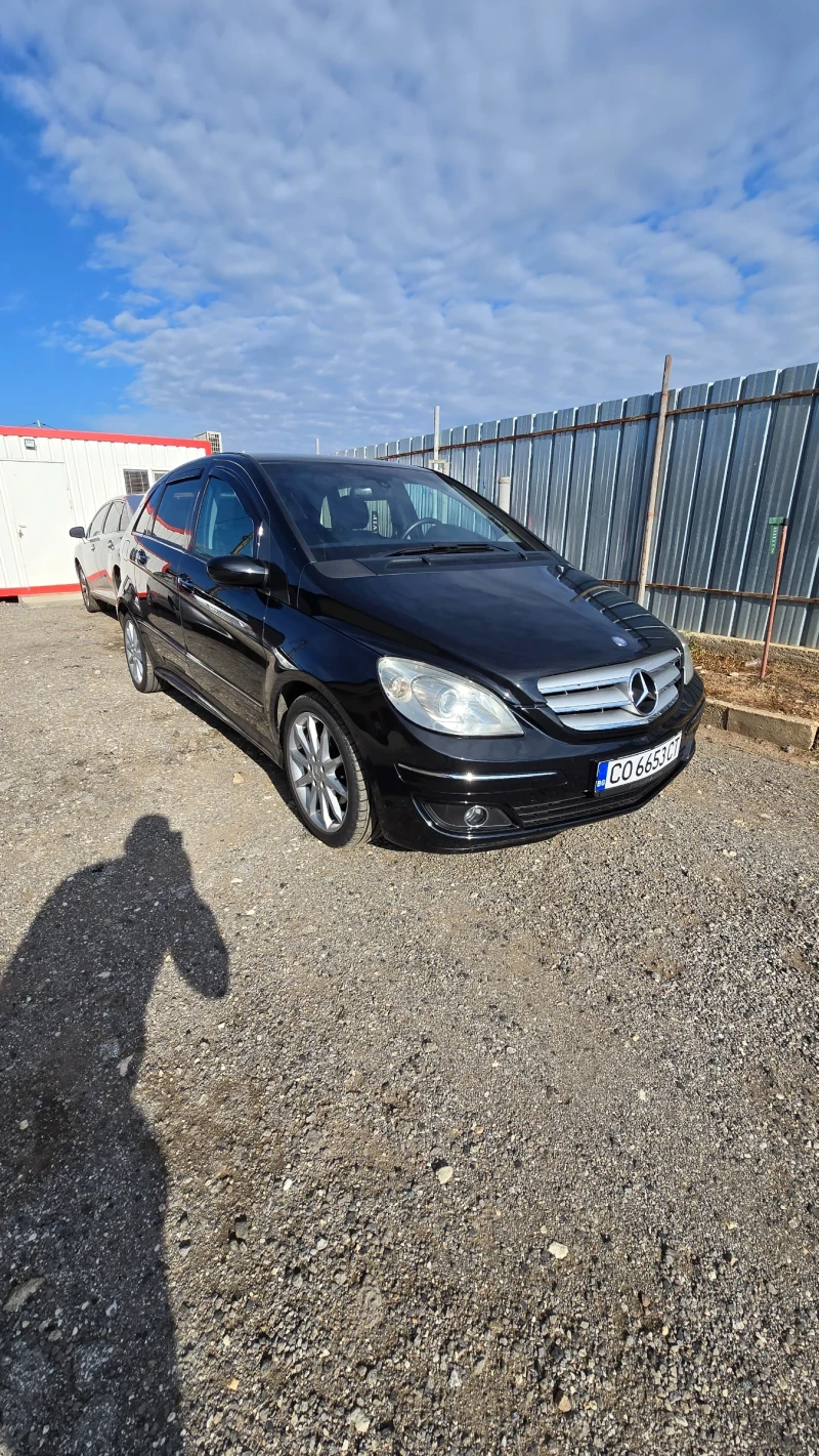 Mercedes-Benz B 180, снимка 1 - Автомобили и джипове - 47361622