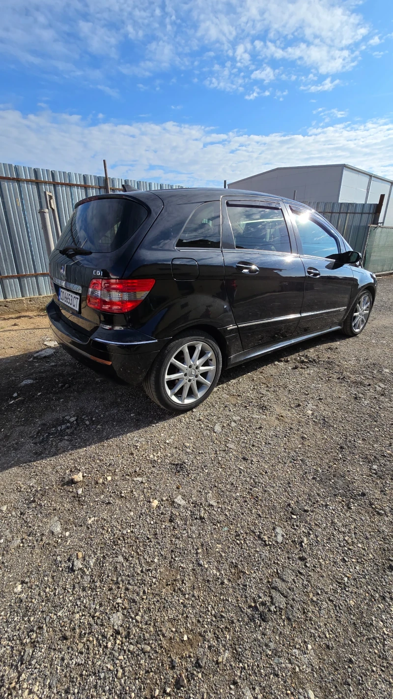 Mercedes-Benz B 180, снимка 6 - Автомобили и джипове - 47361622