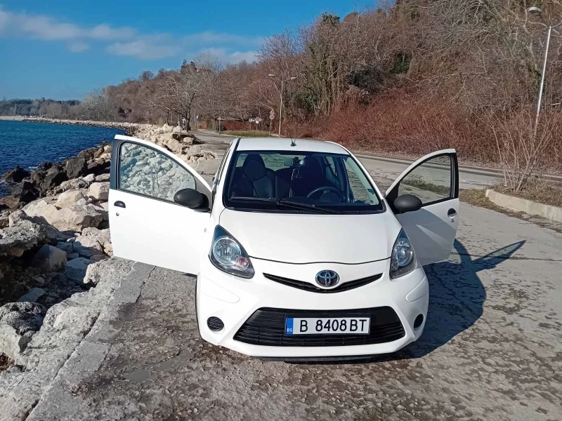 Toyota Aygo, снимка 2 - Автомобили и джипове - 48854221