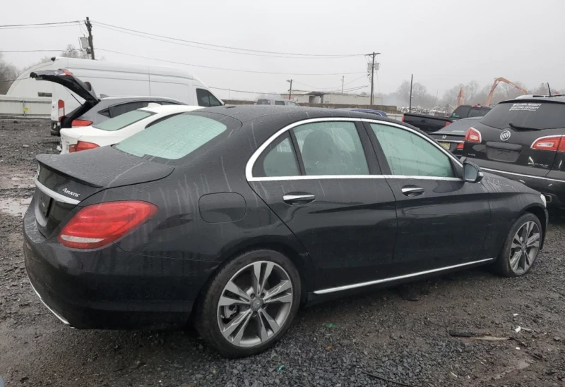 Mercedes-Benz C 300, снимка 4 - Автомобили и джипове - 49576647