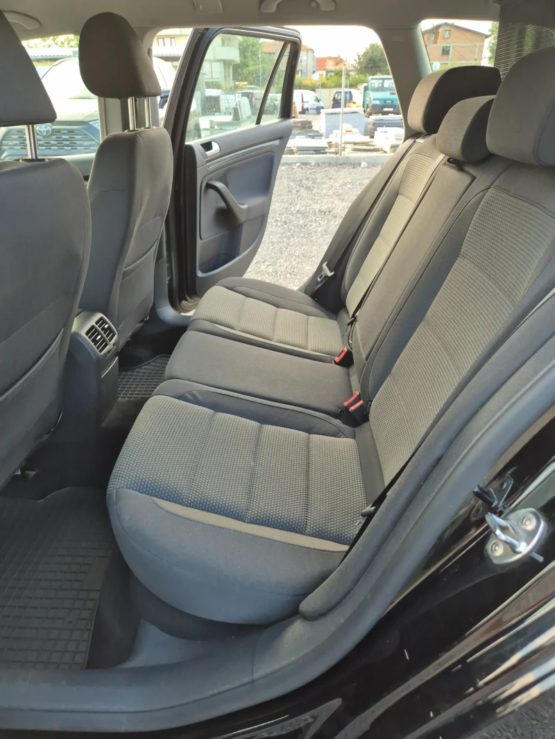 VW Golf 1.6TDI 105к.с., снимка 8 - Автомобили и джипове - 51712925