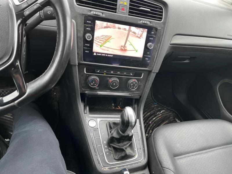 VW Golf 2018 5 door Auto * CARFAX * БЕЗ ПЪРВОНАЧАЛНА ВНОСК, снимка 9 - Автомобили и джипове - 52943505