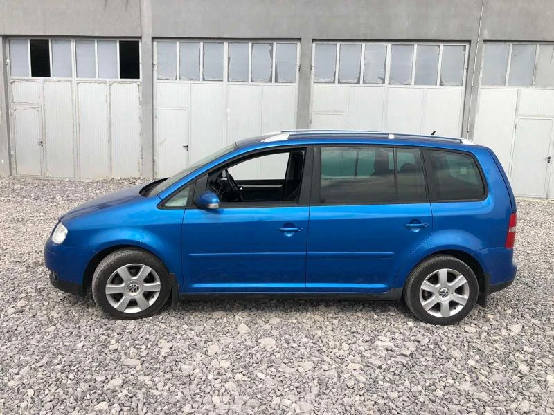 VW Touran 2,0 тди На части, снимка 9 - Автомобили и джипове - 34595880