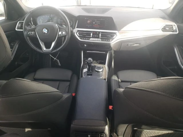 BMW 330 KEYLESS* LED* НАВИГАЦИЯ, снимка 8 - Автомобили и джипове - 53698592