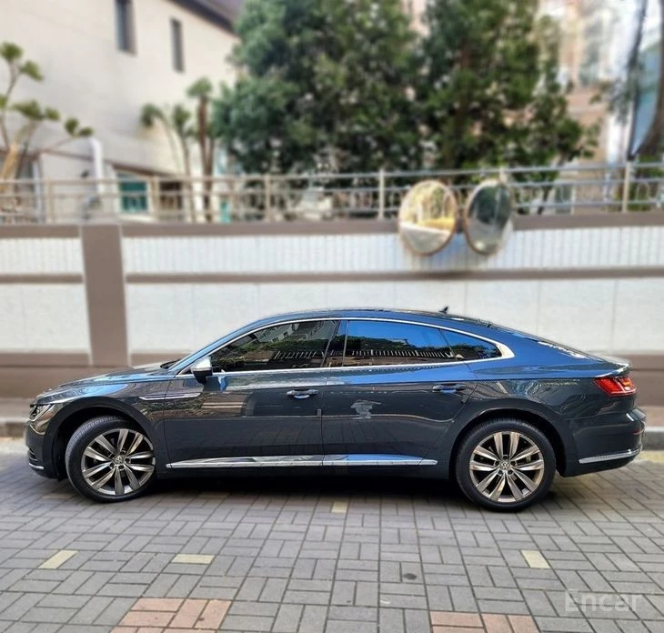 VW Arteon PRESTIGE* AMBIENT* ОБДУХВАНЕ* 4 ПОДГРЕВА* КАМЕРА , снимка 6 - Автомобили и джипове - 54133651