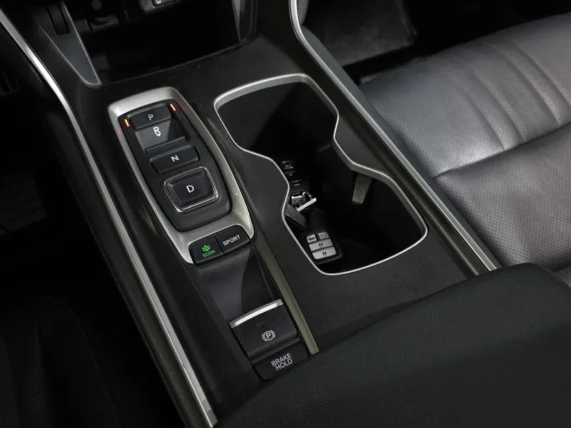 Honda Accord 2.0 Turbo Sports, снимка 9 - Автомобили и джипове - 55985418
