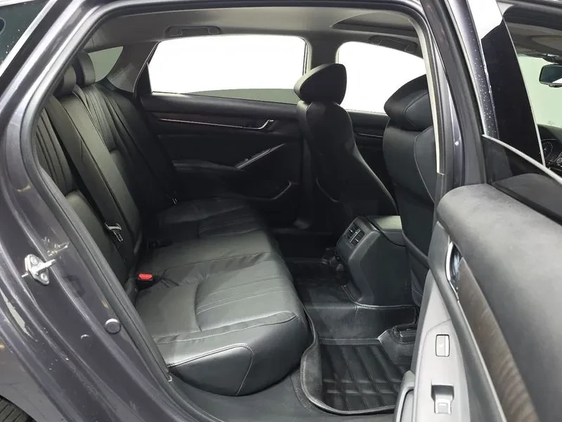 Honda Accord 2.0 Turbo Sports, снимка 12 - Автомобили и джипове - 55985418