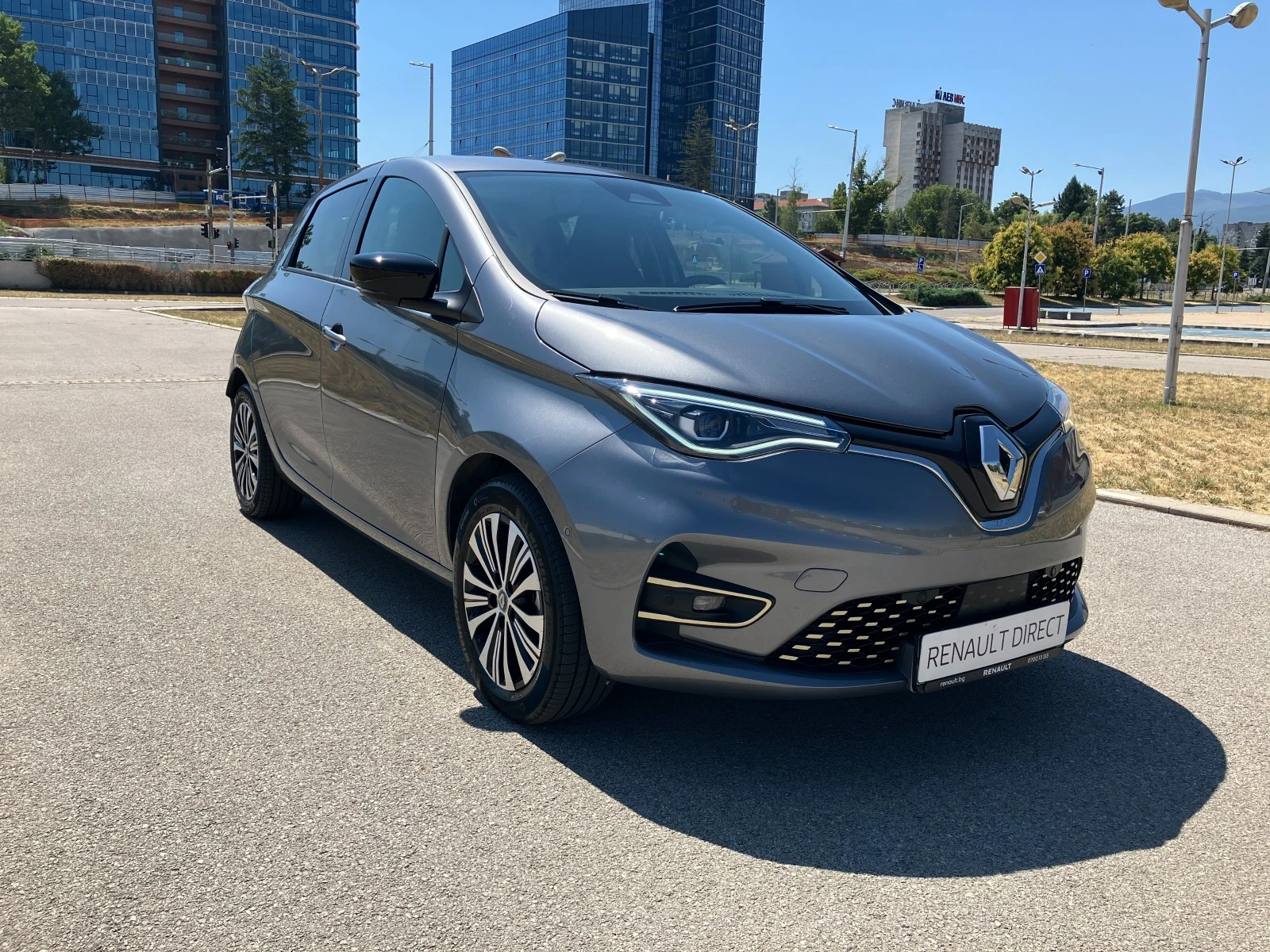 Renault Zoe R135 52Kwh E-TECH - изображение 3