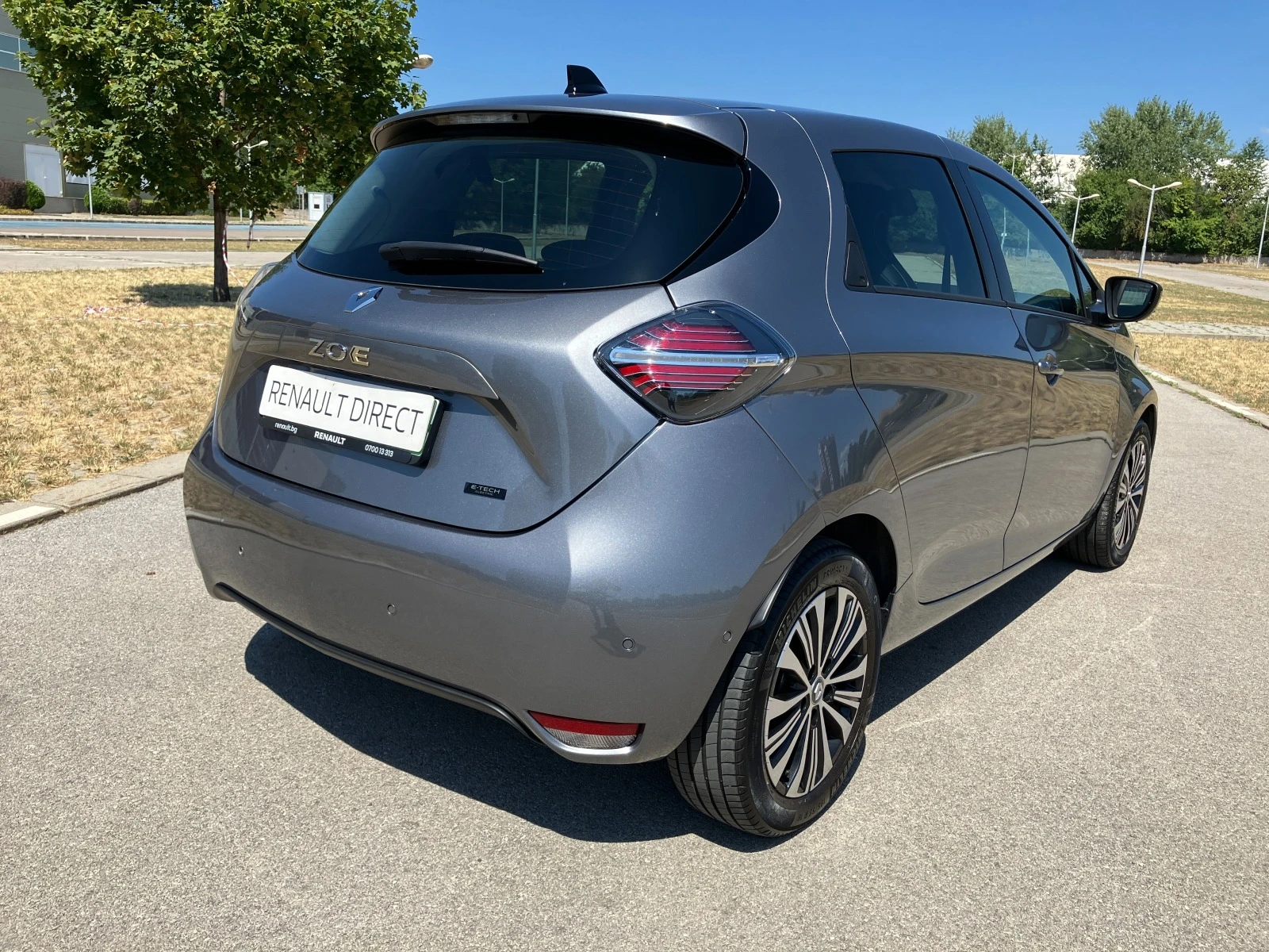 Renault Zoe R135 52Kwh E-TECH - изображение 4