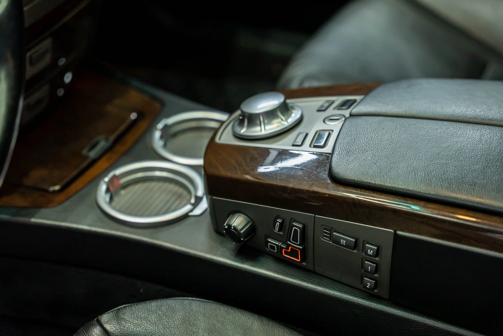 BMW 735 i, снимка 8 - Автомобили и джипове - 53765572