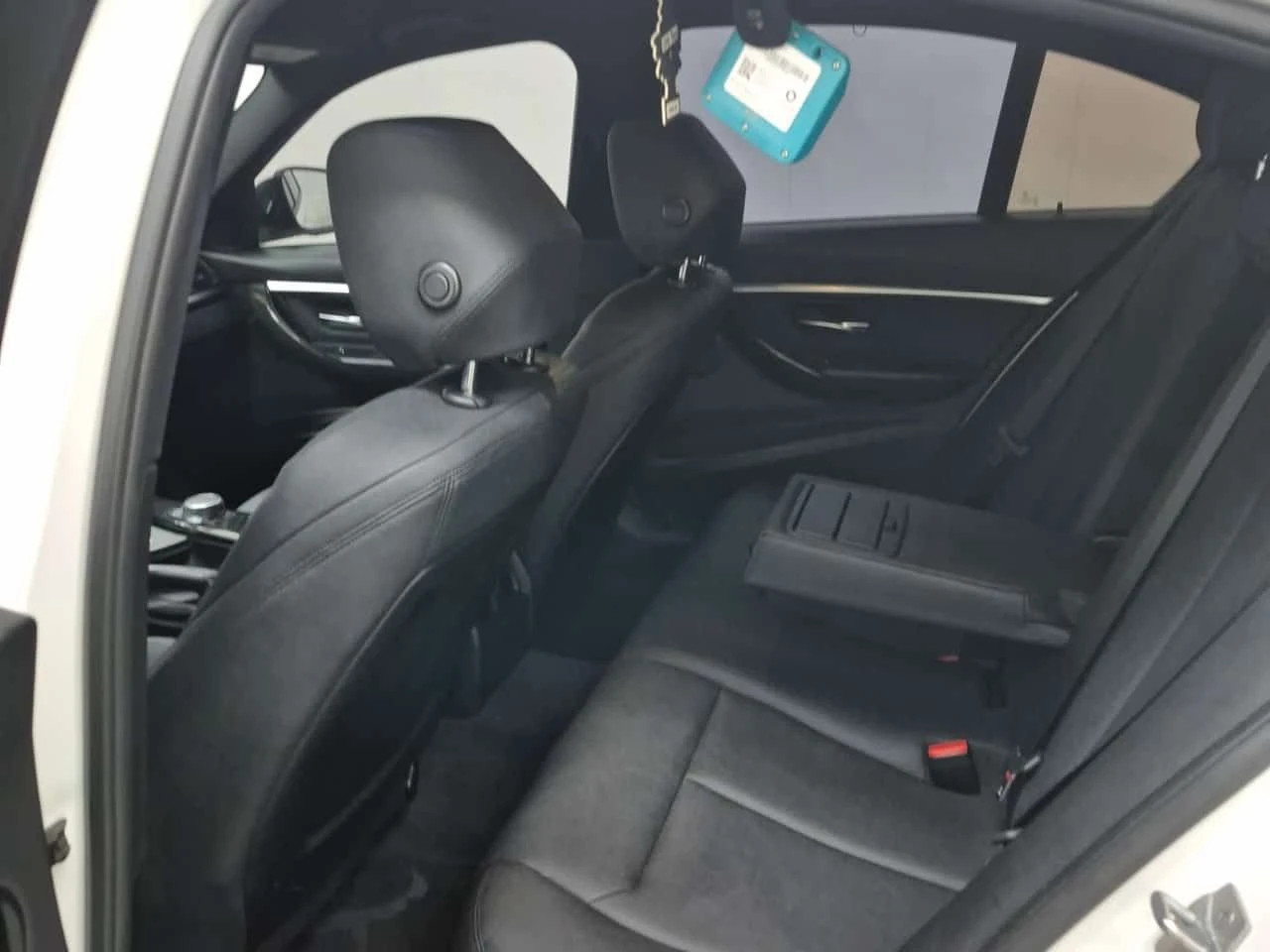 BMW 330 * 330I XDRIVE * CARFAX * ЦЕНА ДО БГ, снимка 12 - Автомобили и джипове - 54205359