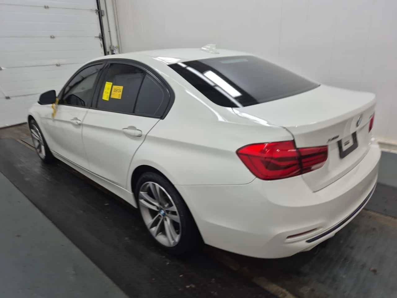 BMW 330 * 330I XDRIVE * CARFAX * ЦЕНА ДО БГ, снимка 6 - Автомобили и джипове - 54205359