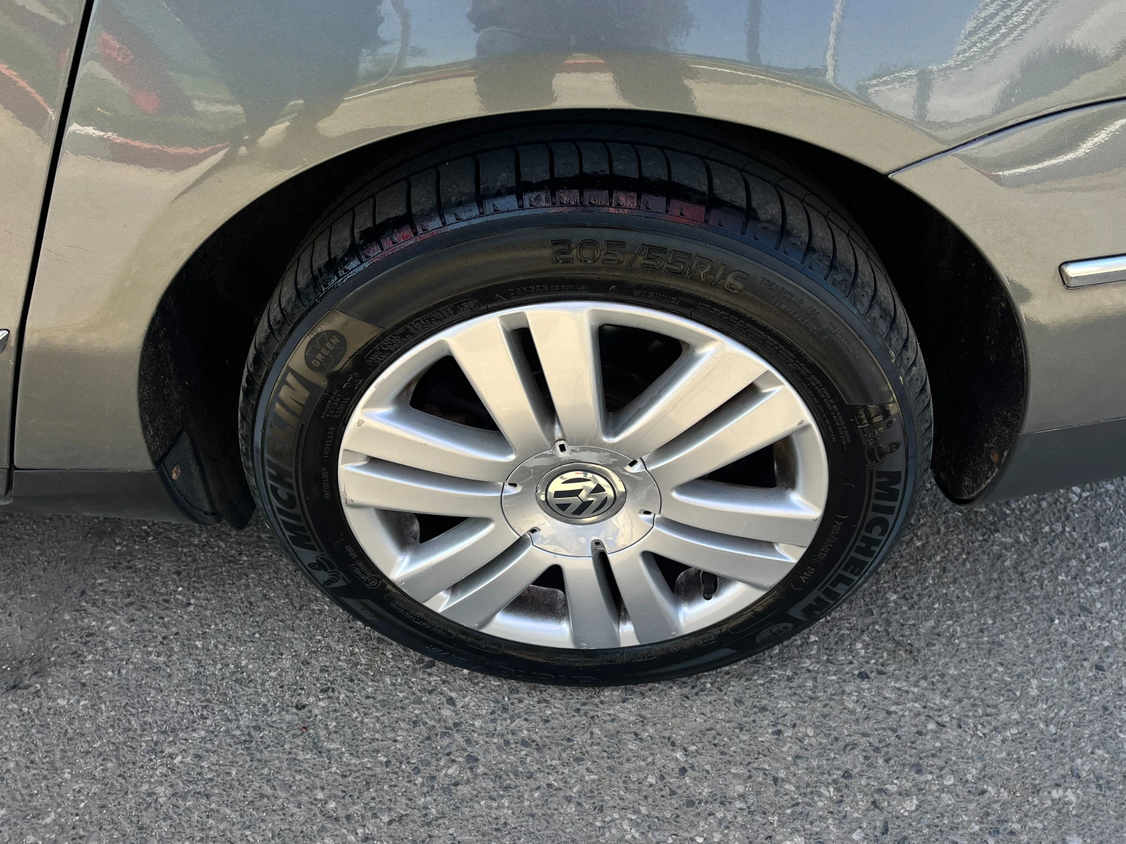 VW Passat 2.0TDI HIGHLINE, снимка 13 - Автомобили и джипове - 54361017