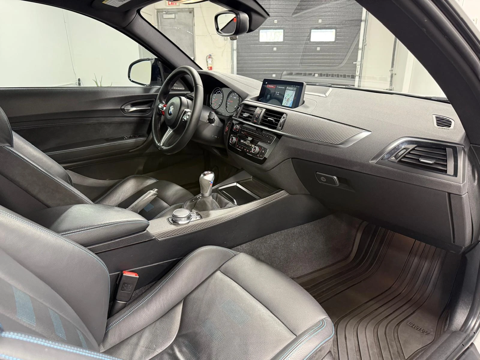 BMW M2 Competition/RWD/MANUAL/H&K, снимка 8 - Автомобили и джипове - 54454243