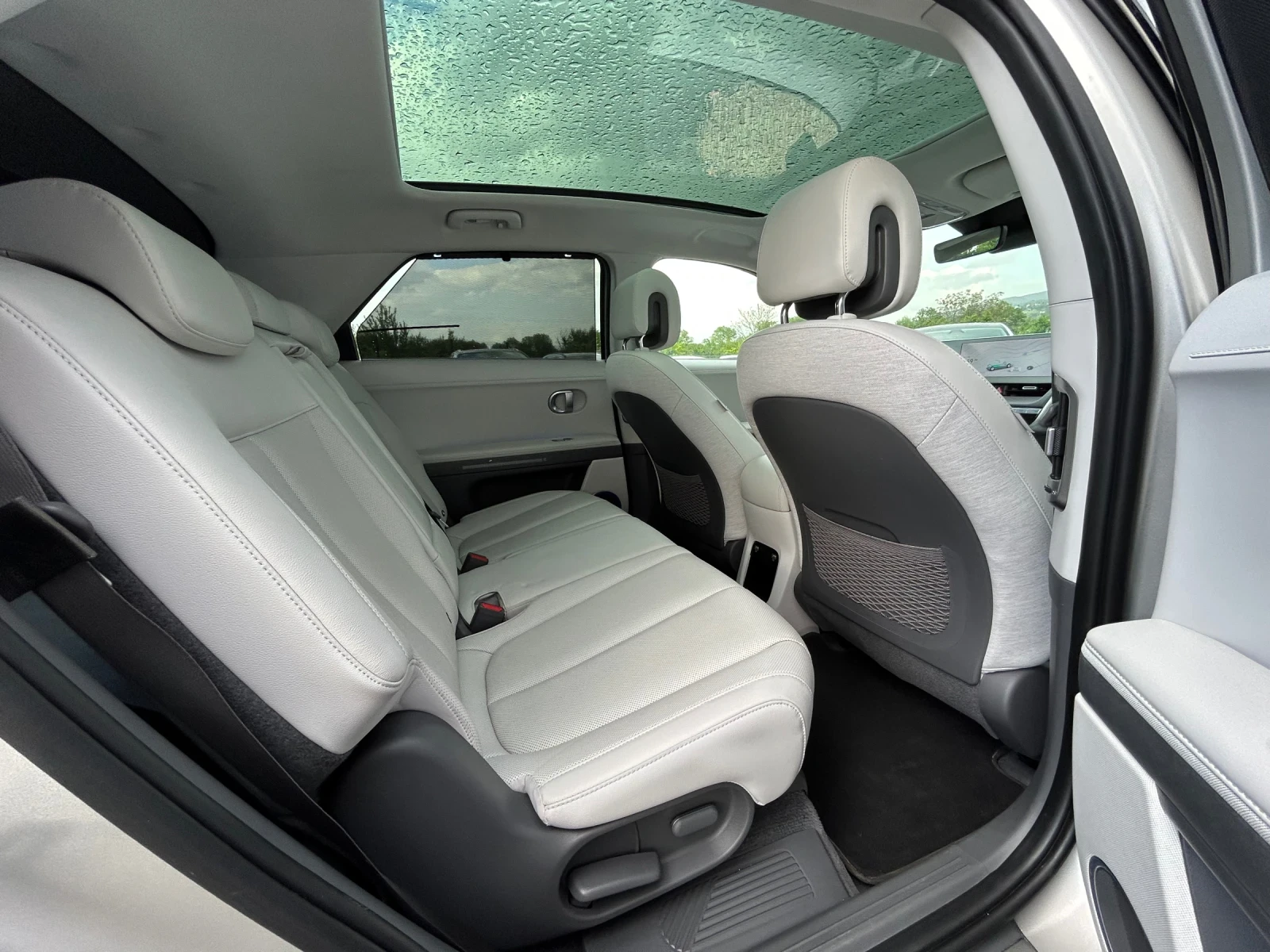 Hyundai Ioniq 5 UNIQ* 77.4KW* 325H.P.* AWD* ГАРАНЦИЯ, снимка 13 - Автомобили и джипове - 54512943