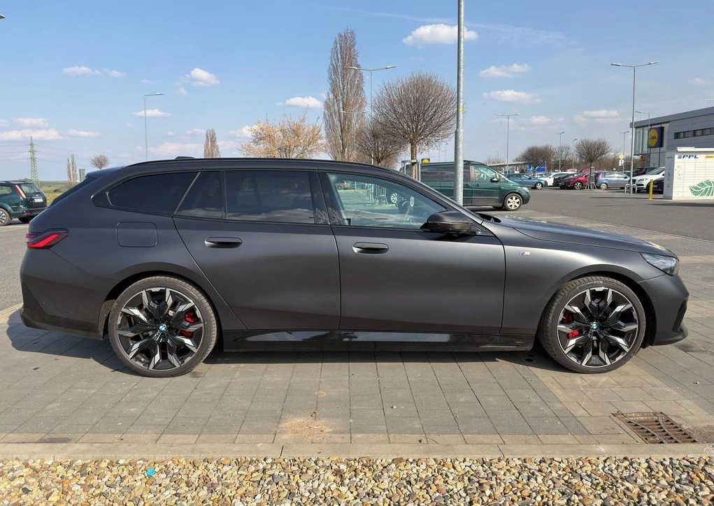 BMW 550 e xDrive M-Sport, снимка 2 - Автомобили и джипове - 54560050