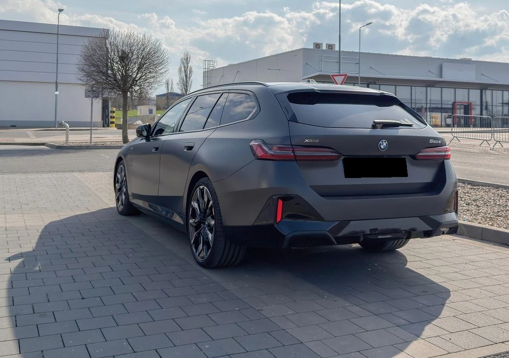 BMW 550 e xDrive M-Sport, снимка 5 - Автомобили и джипове - 54560050