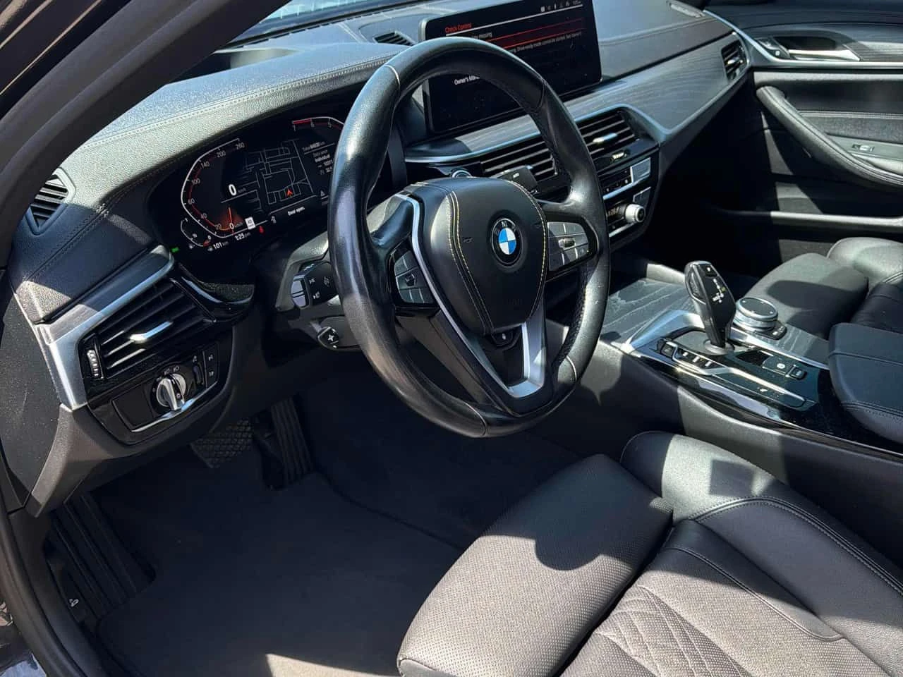 BMW 530 XDRIVE * ДИГИТАЛНО ТАБЛО* М САОН* HEAD UP* , снимка 7 - Автомобили и джипове - 54663059