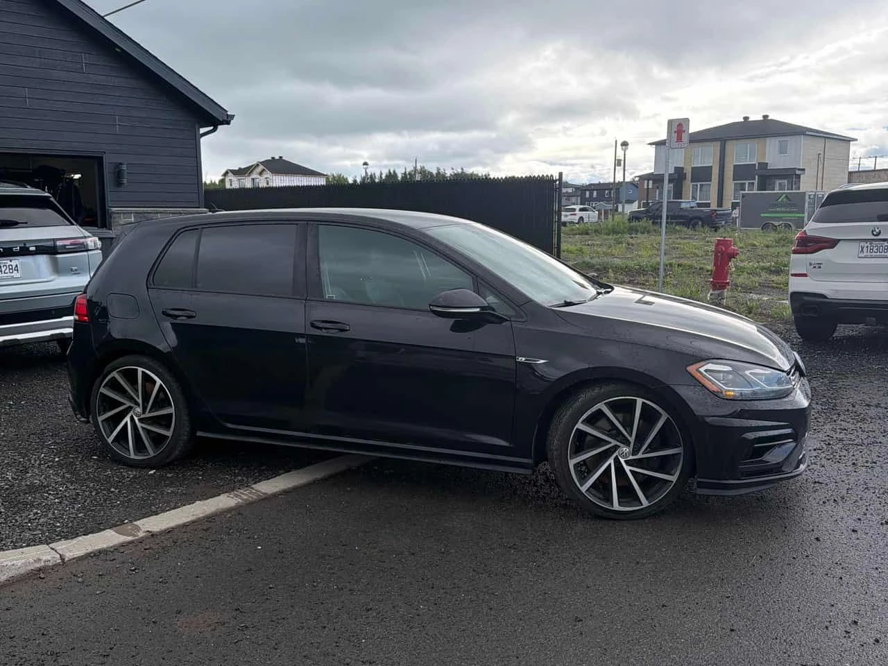 VW Golf R 5 door Manual | LED | NAVI , снимка 3 - Автомобили и джипове - 54971160