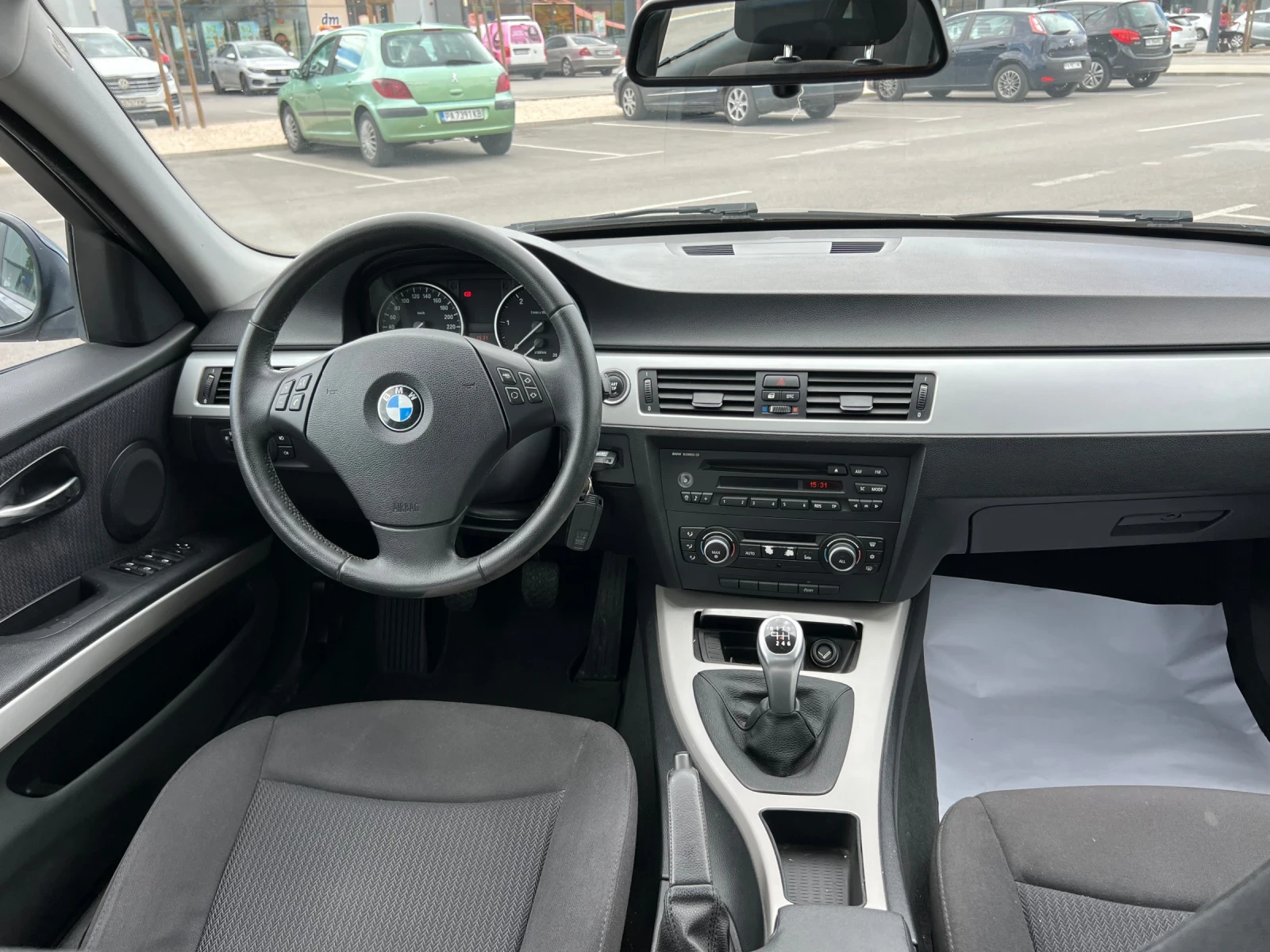 BMW 320 1.6 D , снимка 11 - Автомобили и джипове - 55270138