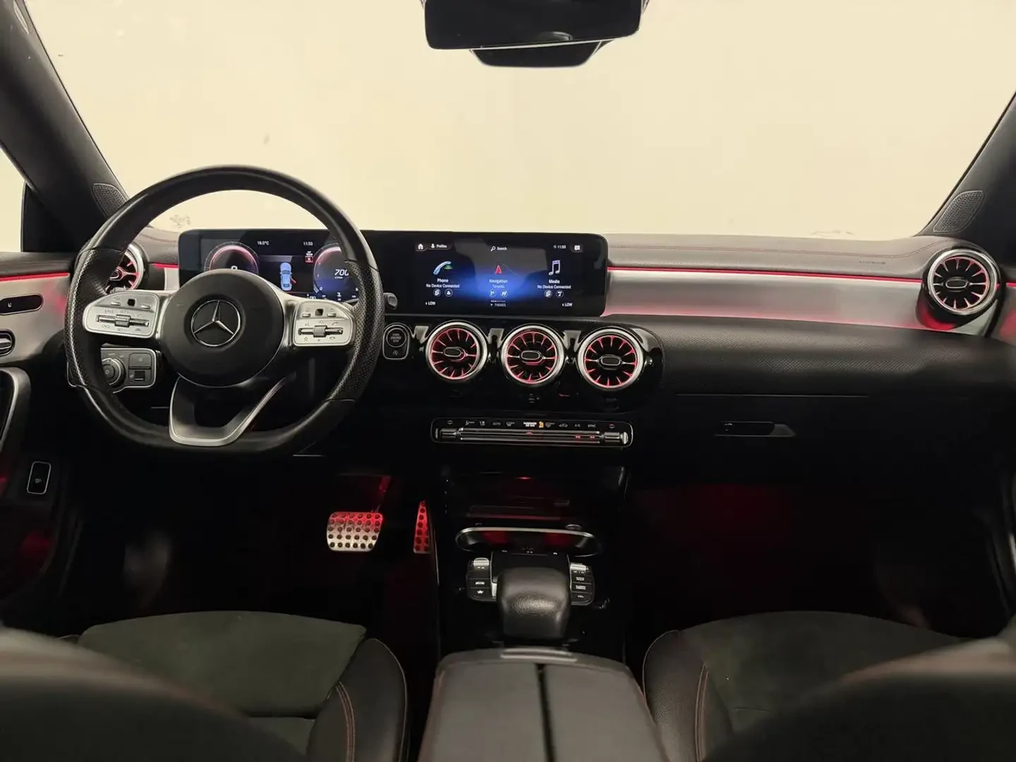 Mercedes-Benz CLA 250 4MATIC* AMG* ПОДГРЕВ, снимка 8 - Автомобили и джипове - 55314562