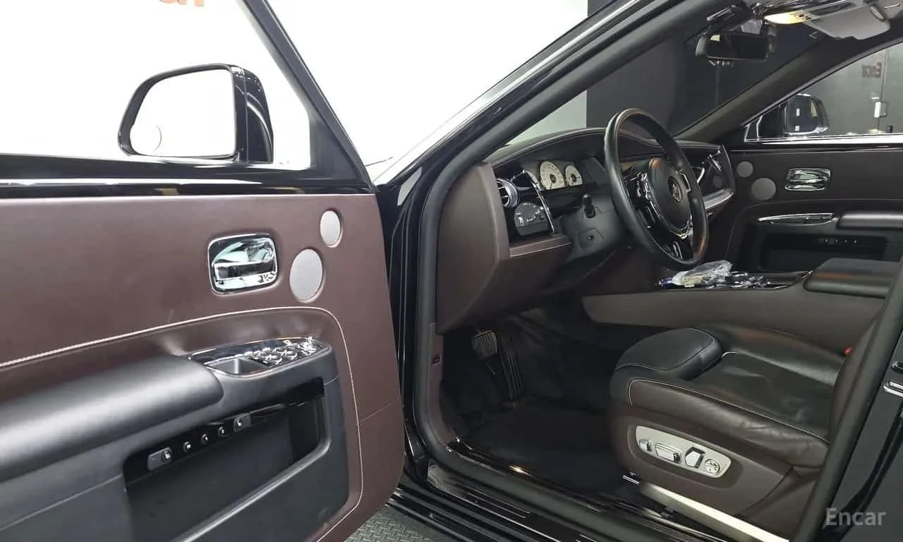 Rolls-Royce Ghost 6.6 EWB V12 |  ЦЕНА ДО БЪЛГАРИЯ, снимка 10 - Автомобили и джипове - 56248765