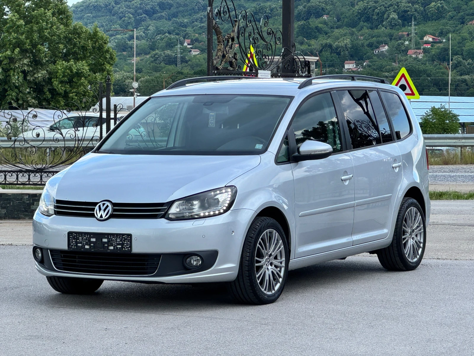 VW Touran 2.0TDI АВТОМАТ